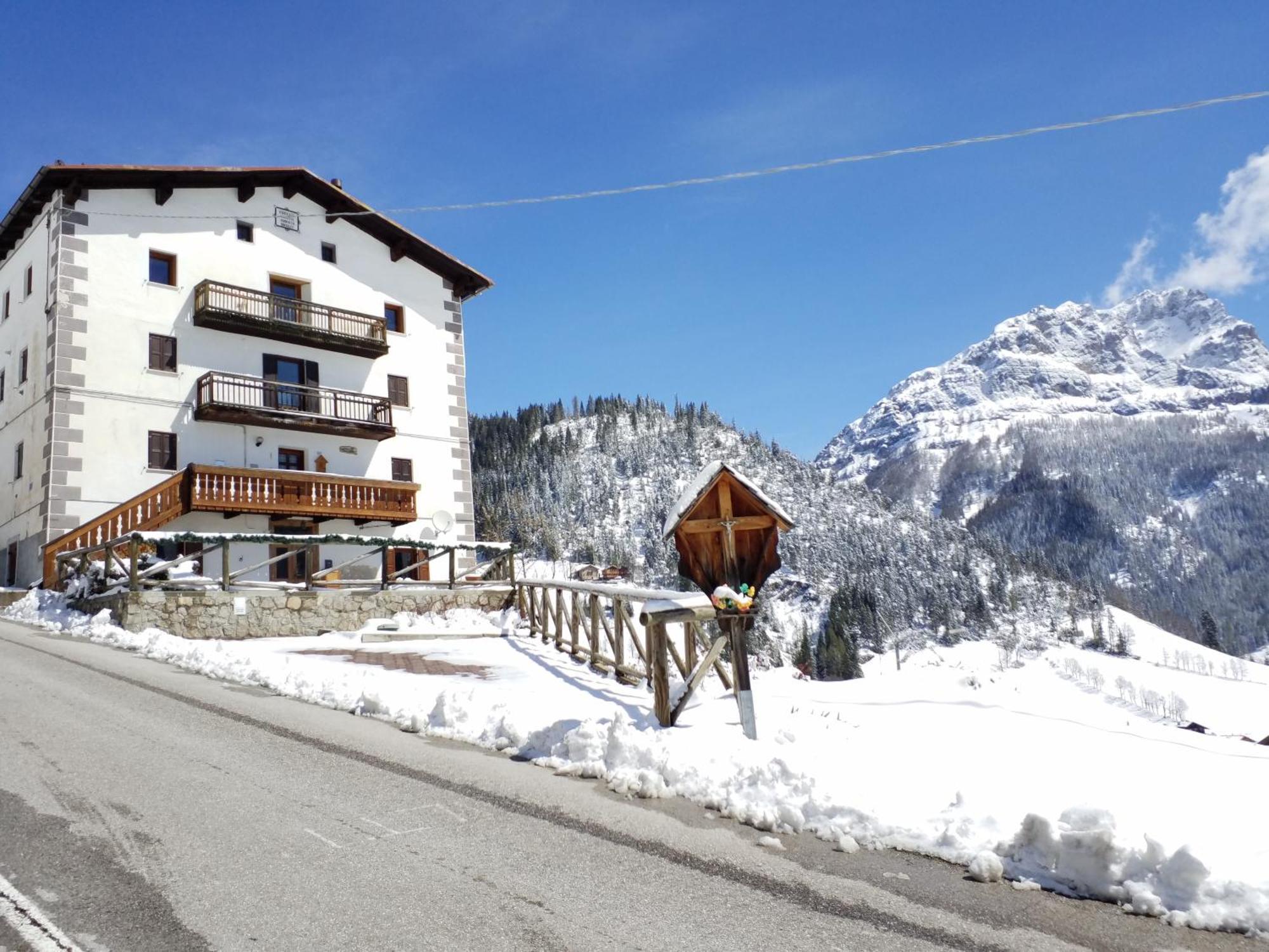 Cesa Da Riz Lägenhet Colle Santa Lucia Exteriör bild